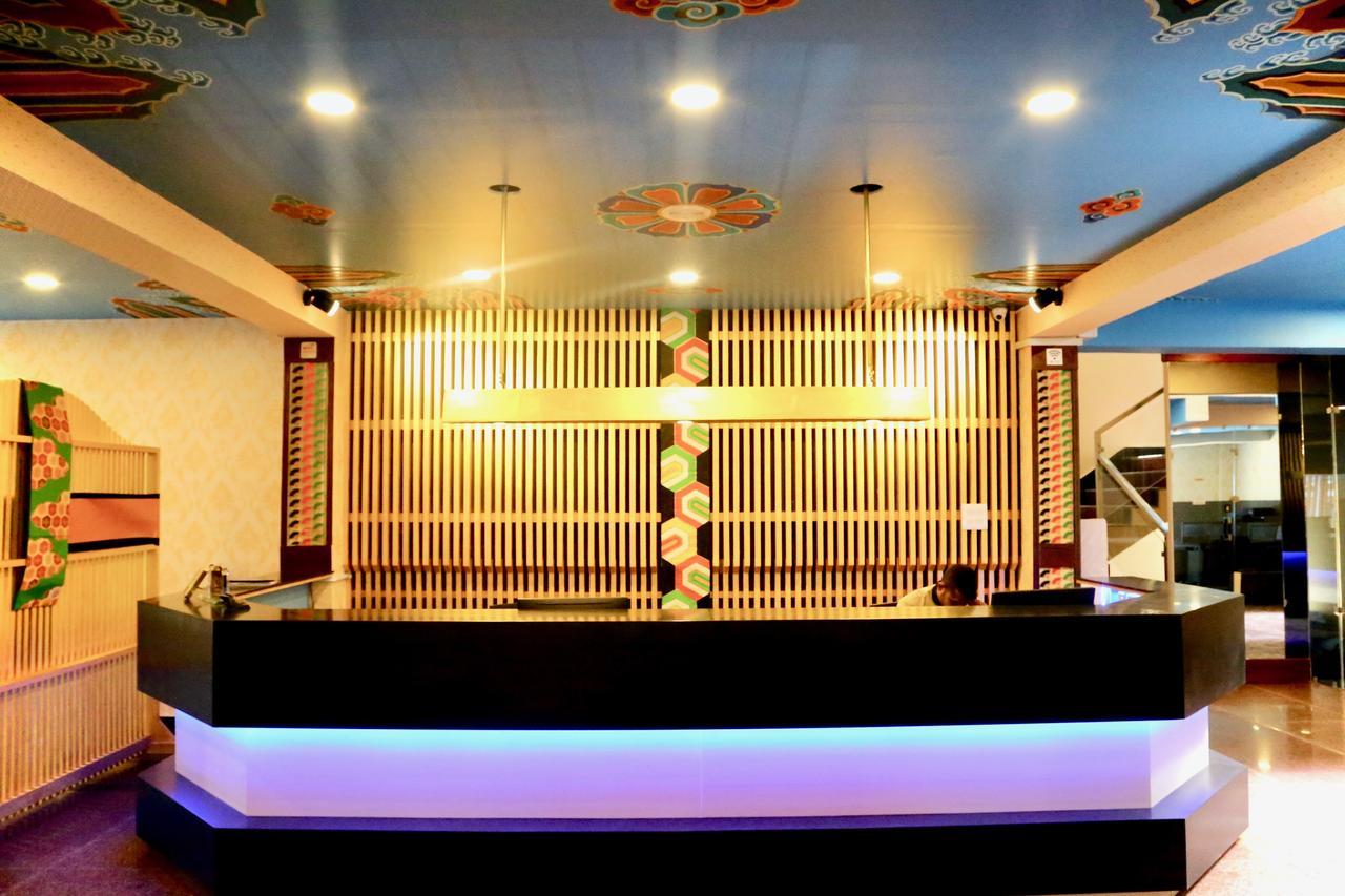 Kamalashi Boutique Inn Katmandou Extérieur photo